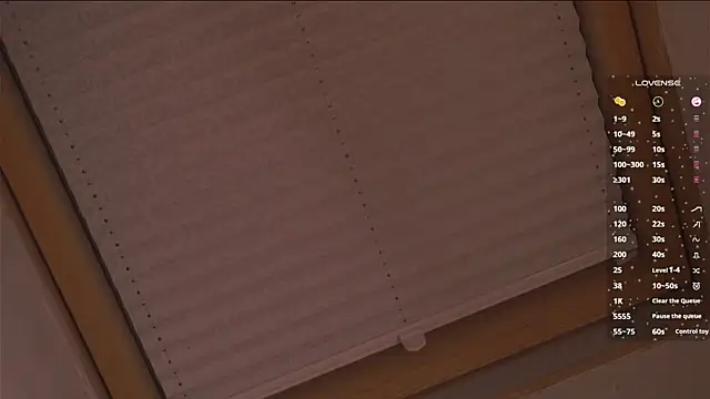 LeonaBelhumeur live sex cam