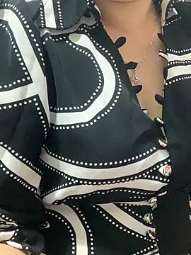 Baby-bigtits live sex cam