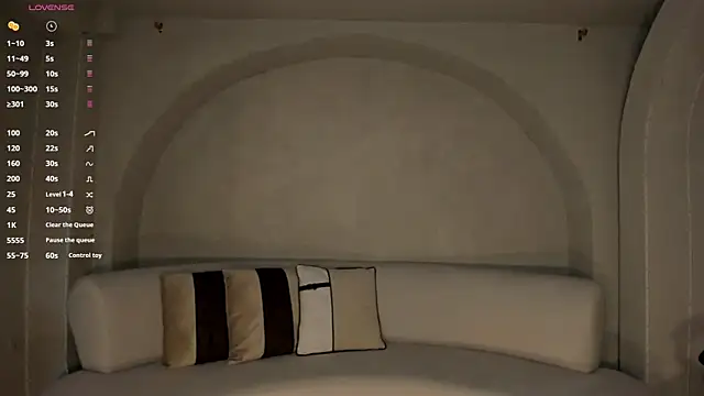 LizzHamilton__'s cam snapshot