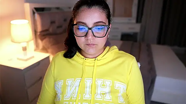 Camilaa_bueno live sex cam