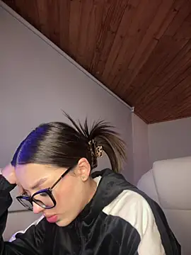 Sofia18_pinkk live sex cam