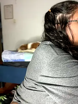 CurlyGirl_1 live sex cam