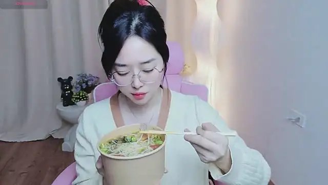 Miu-999 live sex cam