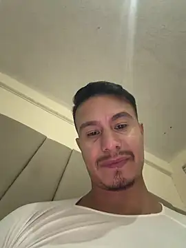 DominickVegas live sex cam