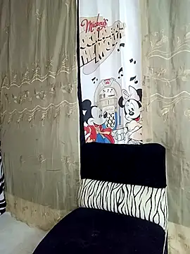 Lia_whitexxx live sex cam