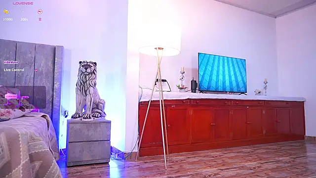 lara_giraldo live sex cam