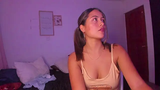 Ana__Pink's cam snapshot