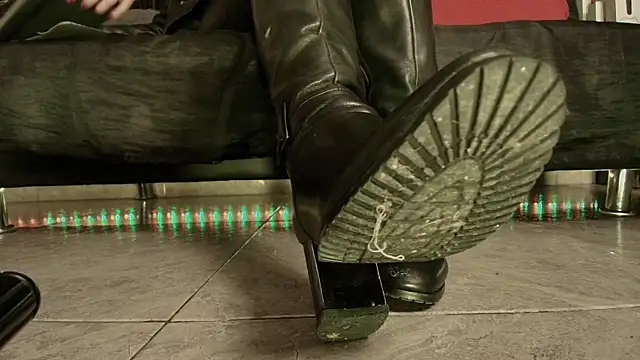 Julieta_Wall_'s cam snapshot