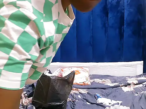 DarkBeauty33's cam snapshot