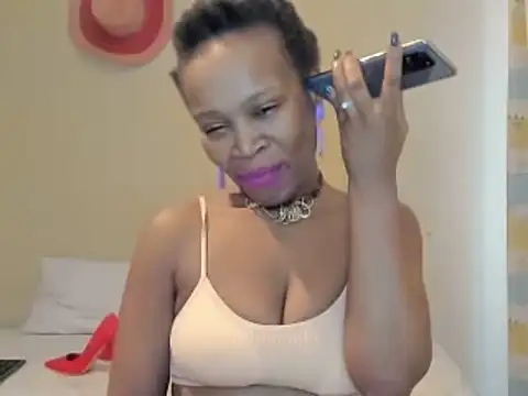 AfricanSquirtingQueen's cam snapshot