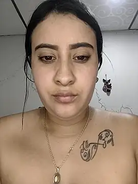 mialorents's cam snapshot