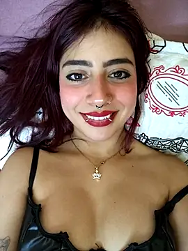 Sarah_Lark-'s cam snapshot