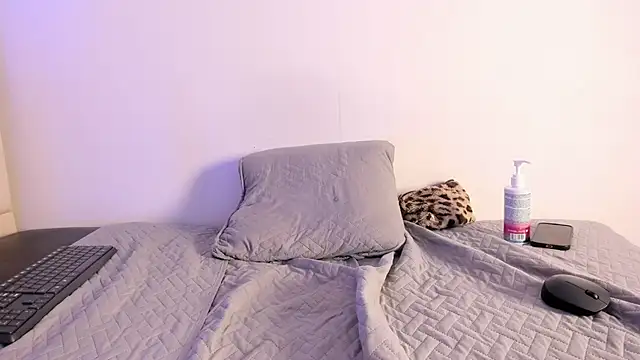 Elizabetth_Benz's cam snapshot