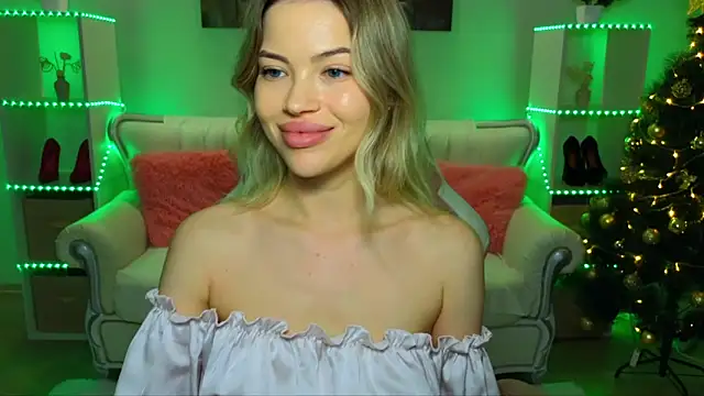 EmmyMills's cam snapshot