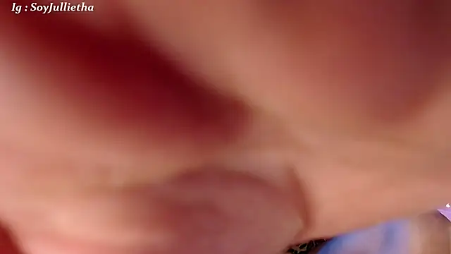 Julls420_'s cam snapshot