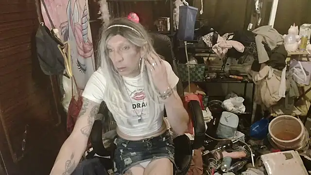 Ombeline1 live sex cam