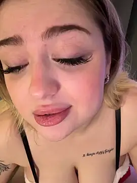 KellyMoors's cam snapshot