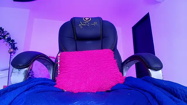 naomi_kyse live sex cam