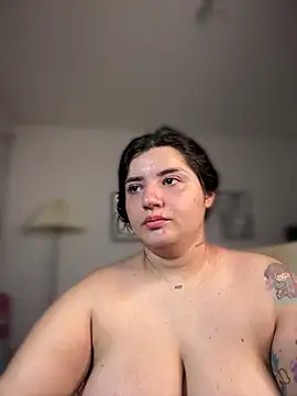 horny_roomiess live sex cam