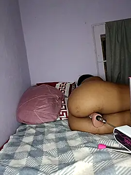 Liaprettygirl live sex cam