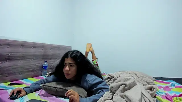 AshleyandCleo's cam snapshot