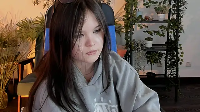 Elainebeness live sex cam