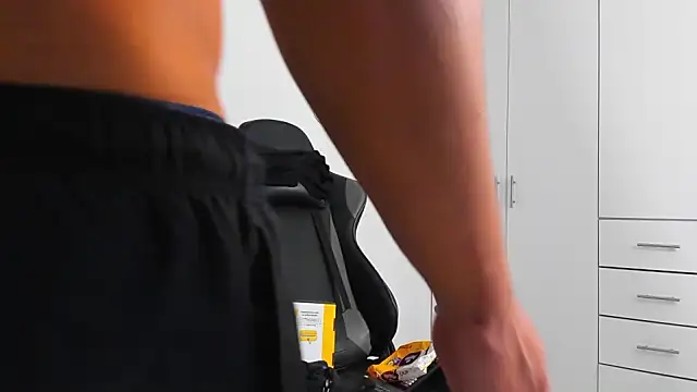 Bray_Kevin live sex cam