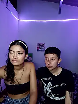 Mei_and_Gaby's cam snapshot