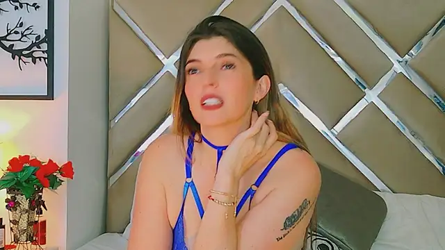 Lizzymontanaa's cam snapshot