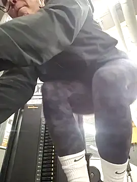 wildyoungNhorny's cam snapshot