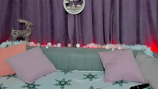 Curious_Lily's cam snapshot