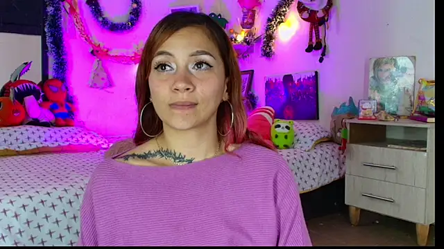 alisson_zafiro_'s cam snapshot