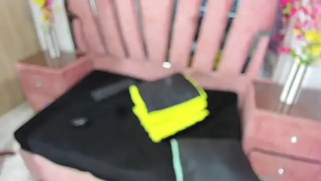 MaraKarly's cam snapshot