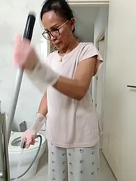 Mama_Eva_1 live sex cam