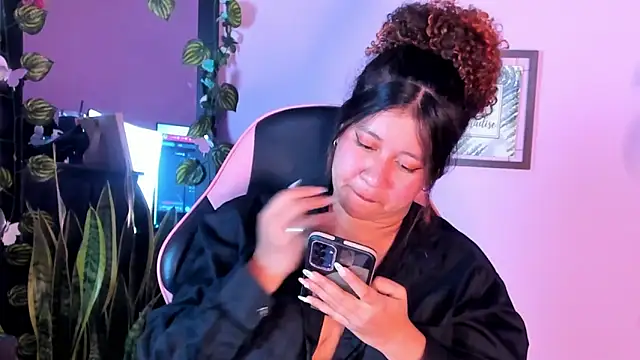 Kenia_tompson01's cam snapshot