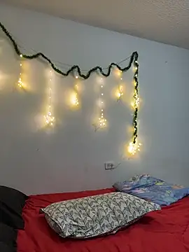 aliciia_23's cam snapshot