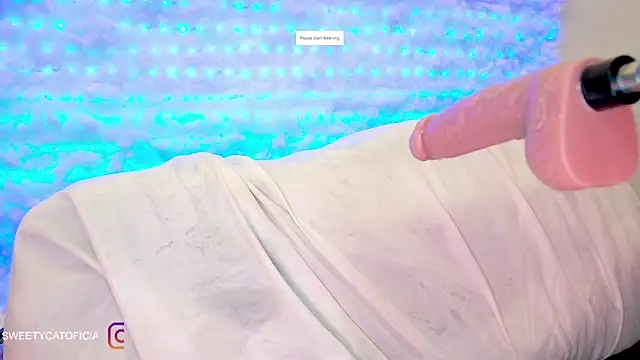 Sweety-Cat's cam snapshot