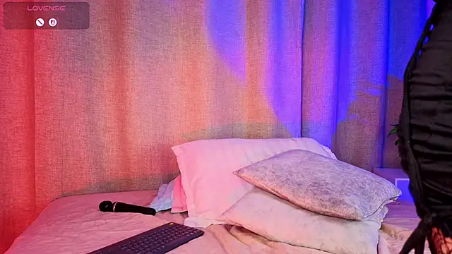 mia_bonneett's cam snapshot