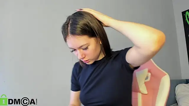 Nicole_Charm's cam snapshot