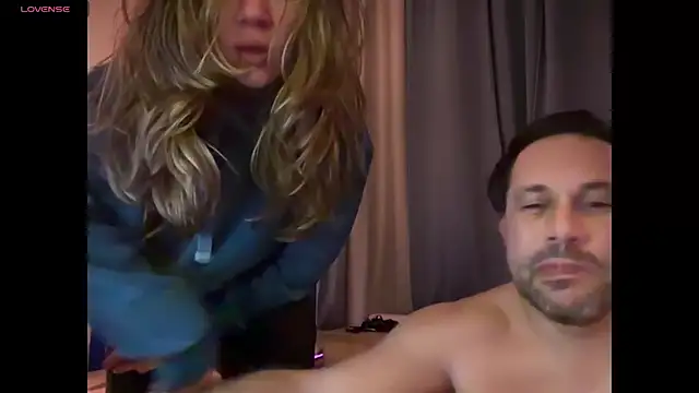 CoupleDnA's cam snapshot