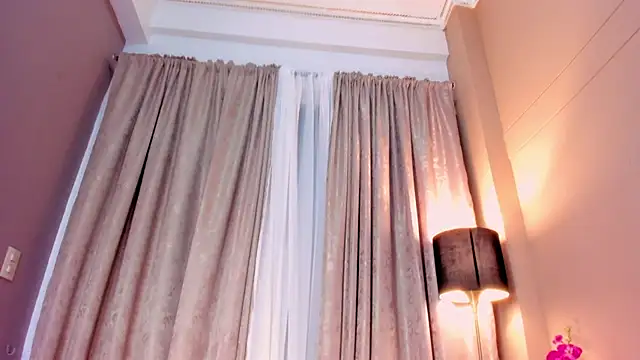 LaraGoldd's cam snapshot