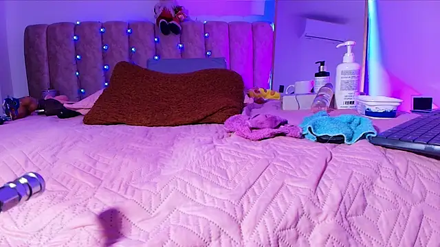 _linda_milk_'s cam snapshot