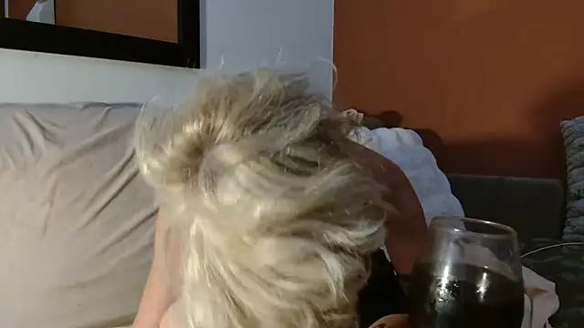 Polly23 live sex cam