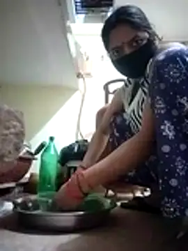 kaamuk_madhu live sex cam