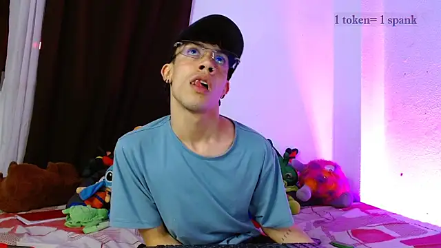 aaronjames1 live sex cam