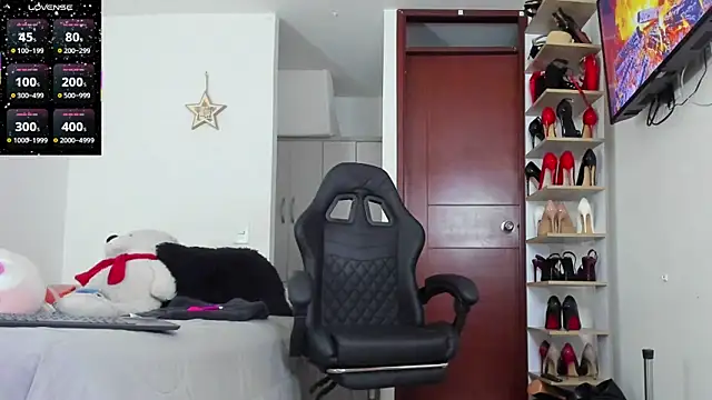 SophieBaker__'s cam snapshot