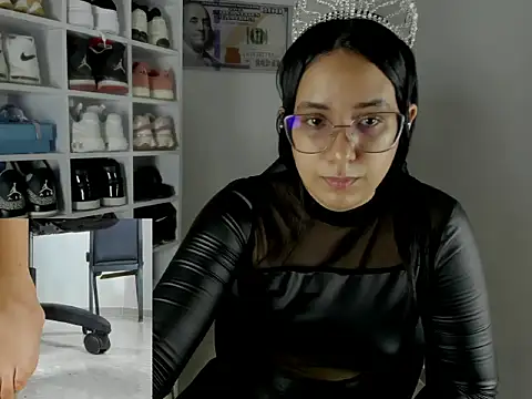 queen_findom1's cam snapshot