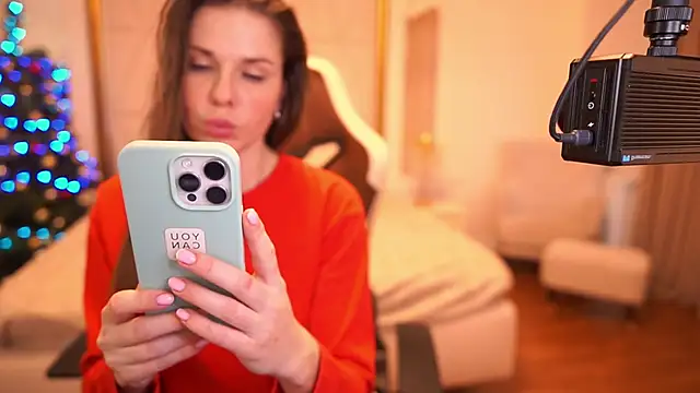 KissableKira's cam snapshot