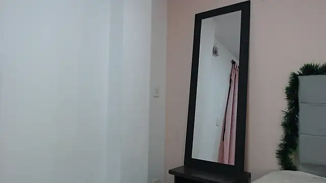 Abby_Hiiltoon's cam snapshot