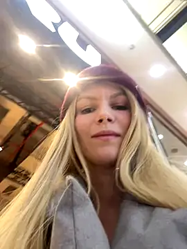 katty_cutey's cam snapshot